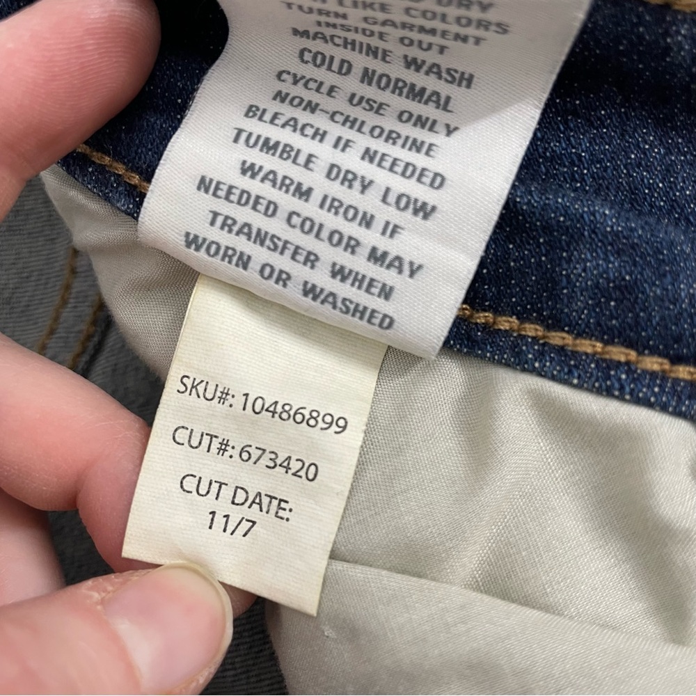 Torrid Girlfriend Medium Wash High Rise Cropped Tapered Leg Slim Fit Blue 20 - Picture 14 of 16